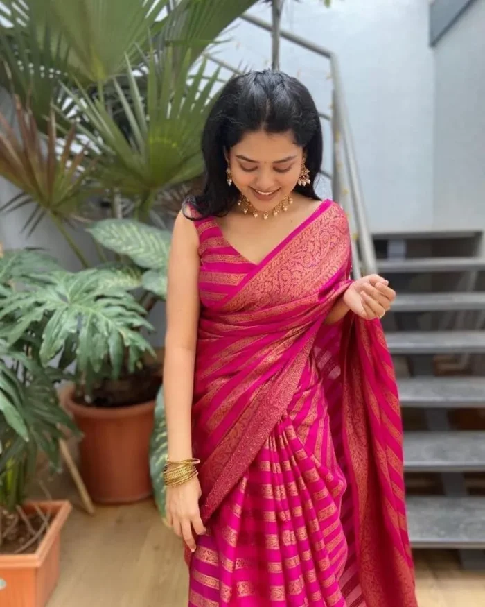 pink Saree