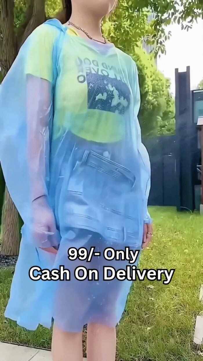 Raincoat in Compact Packet